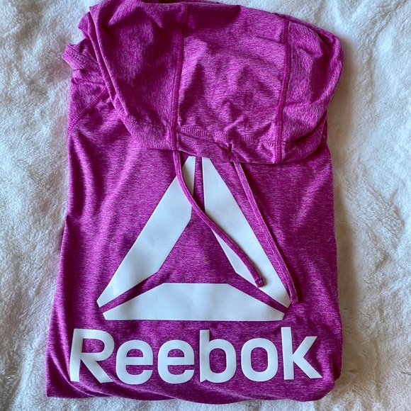 *SOLD*Reebok Long sleeve with hoodie - Picture 6 of 7
